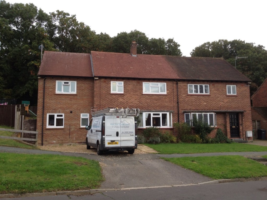 Roof cleaning Camberley